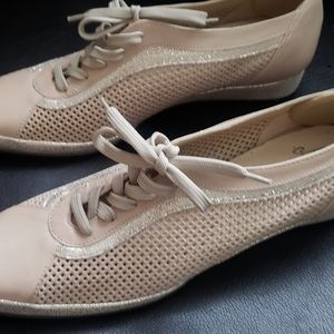 Amalfi woman's shoes size 9 1/2